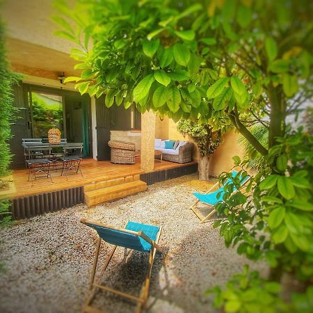 Cocoon'Isle - Jardinet- Jacuzzi L'Isle-sur-la-Sorgue Exterior photo
